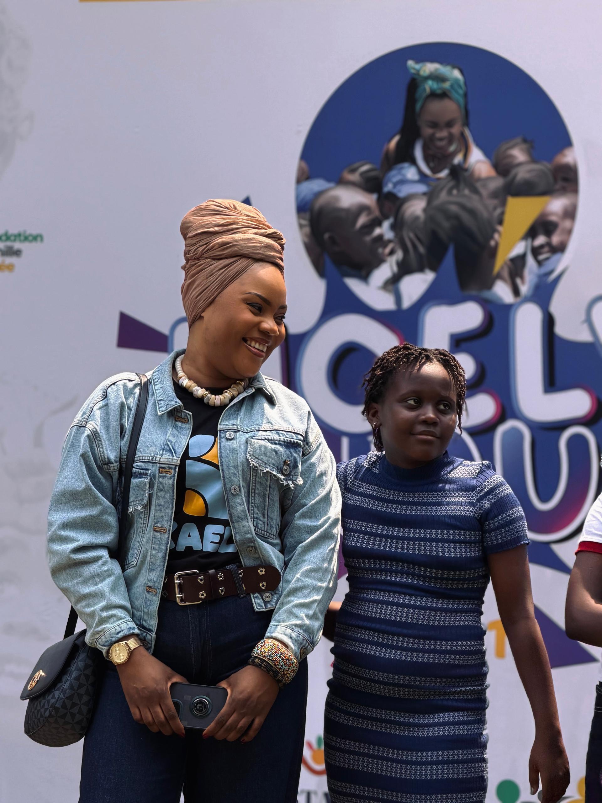 1ère Journée culturelle et solidaire: la chanteuse Licelv Mauwa offre un cadre de joie et d’art aux orphelins