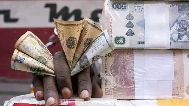 RDC : fini les loyers en dollars, le paiement en francs congolais bientôt obligatoire