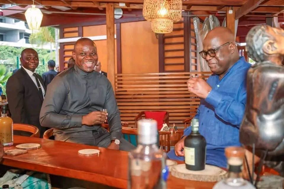 RDC : Félix Tshisekedi et Oligui Nguema ne buvaient pas du whisky au Gabon, mais du jus de cacao
