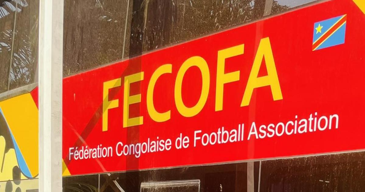 RDC : un entraîneur suspendu 20 ans par la FIFA continue d’encadrer des enfants à Kinshasa