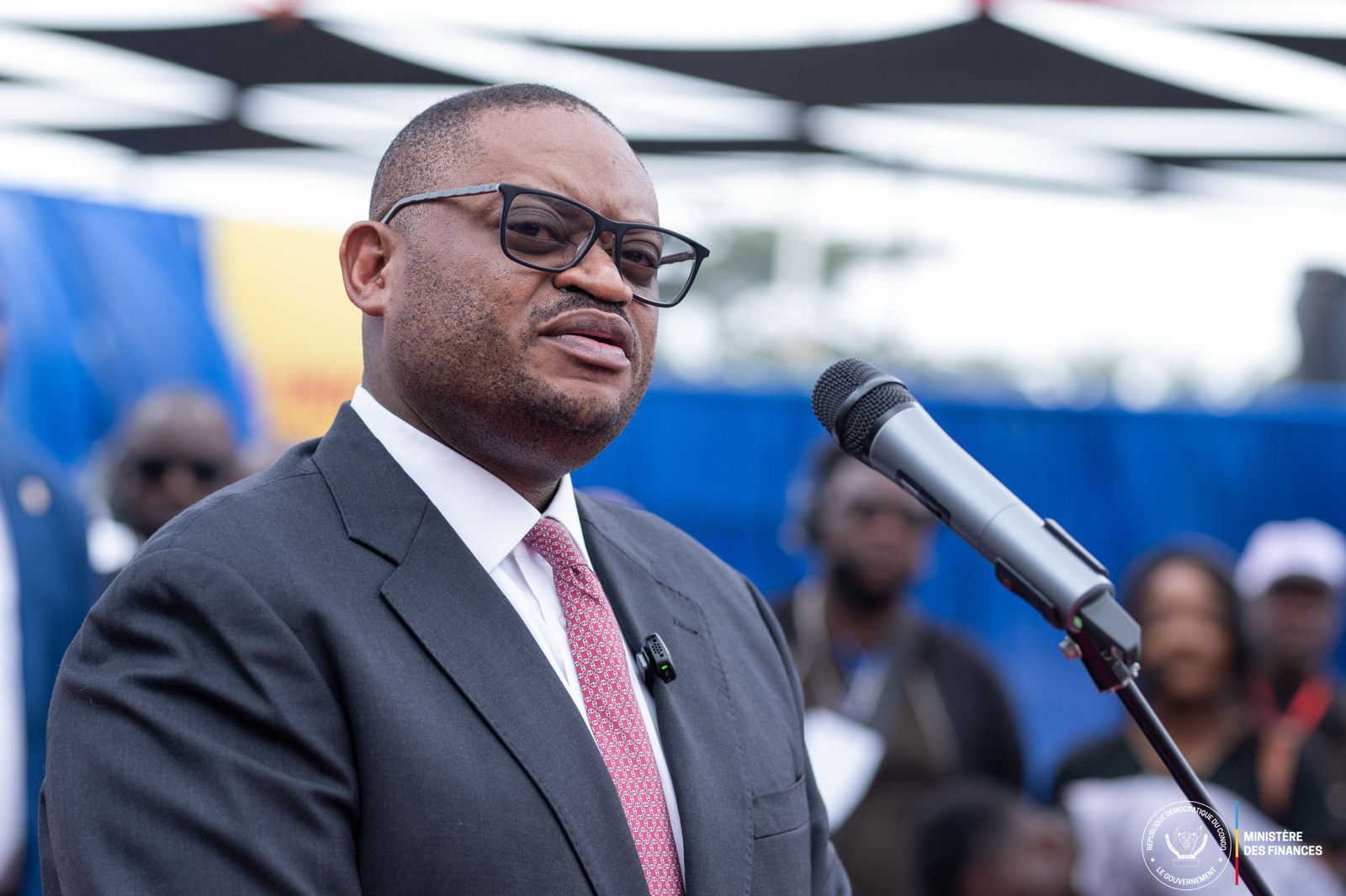 RDC : un député national plébiscite Doudou Fwamba meilleur ministre du Gouvernement Suminwa