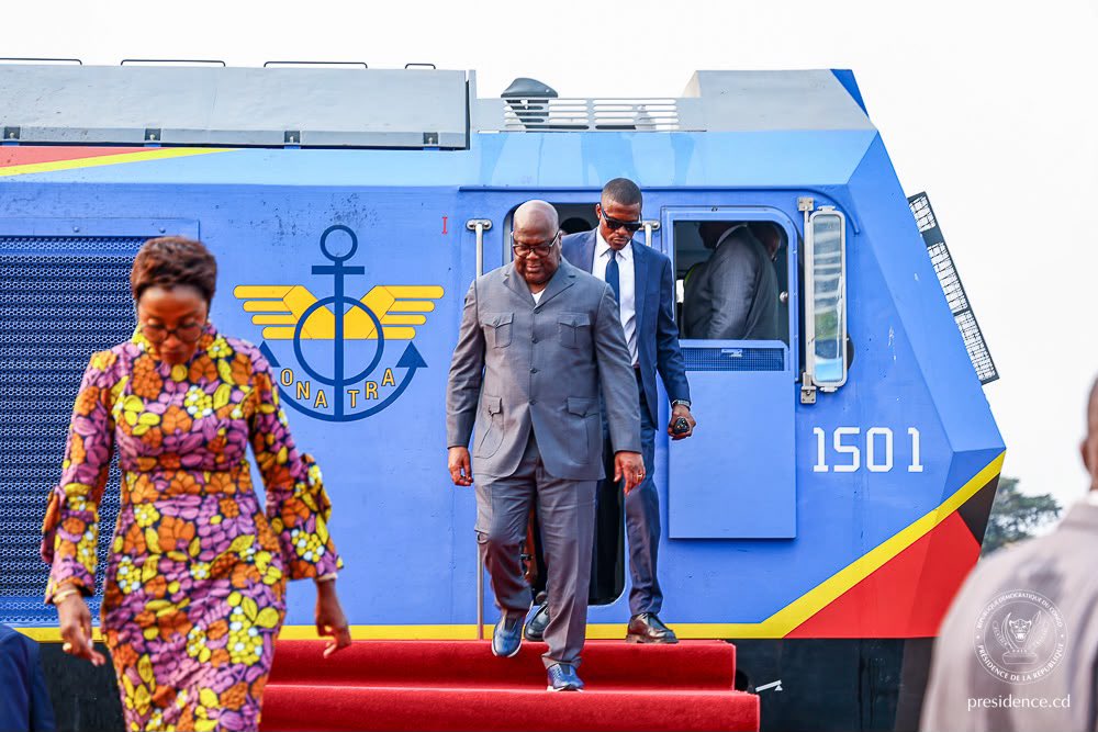 Transport fluvial : Tshisekedi donne le go du balisage du fleuve Congo et de la rivière Kasaï