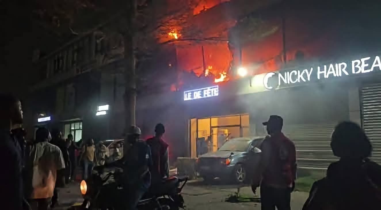 Incendie de la salle Panacée : le Gouvernement ramène le bilan à 12 morts, loin des 22 annoncés