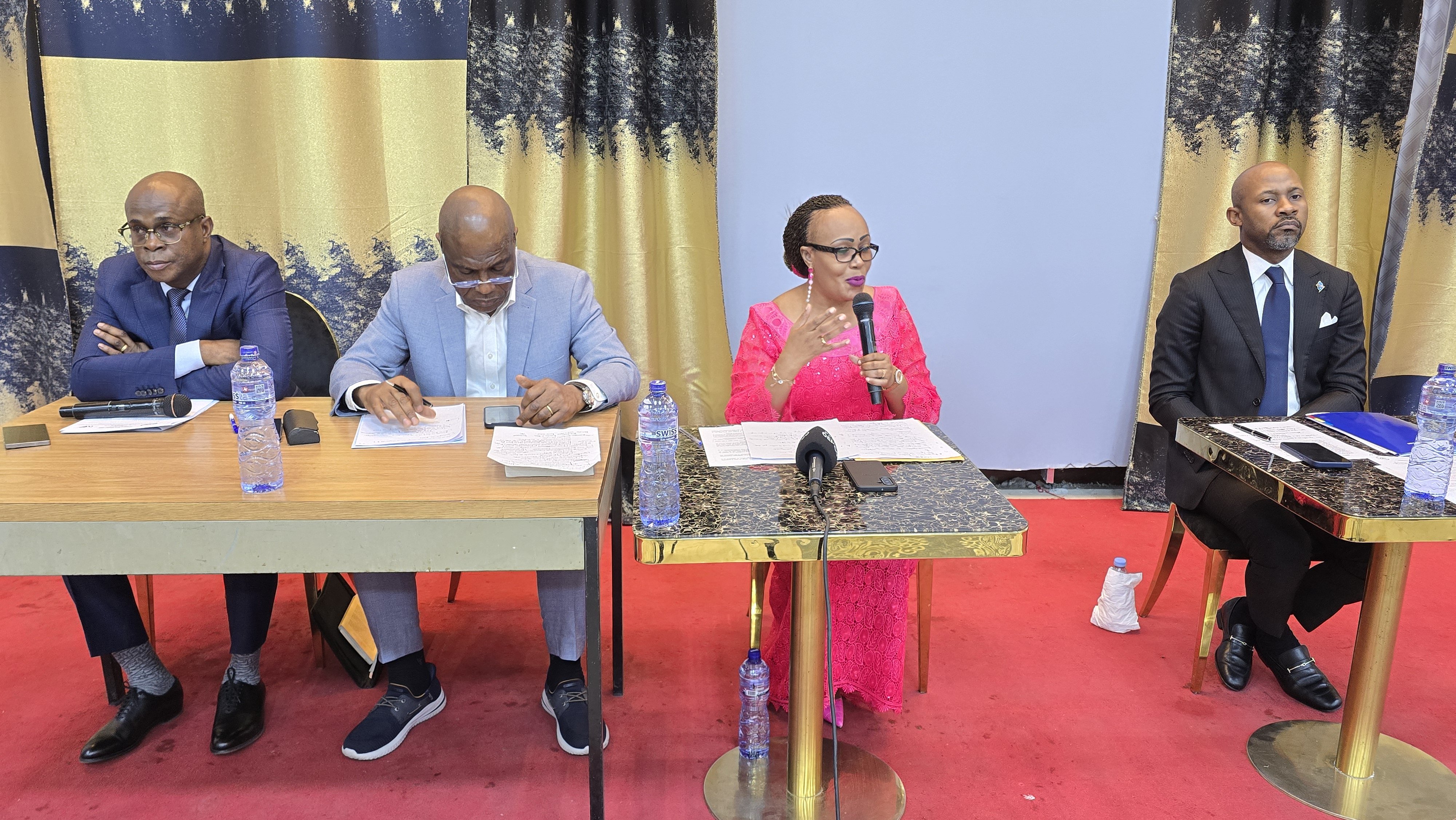 Dialogue : Muyaya, Fayulu et Mushobekwa croisent le fer à la CENCO