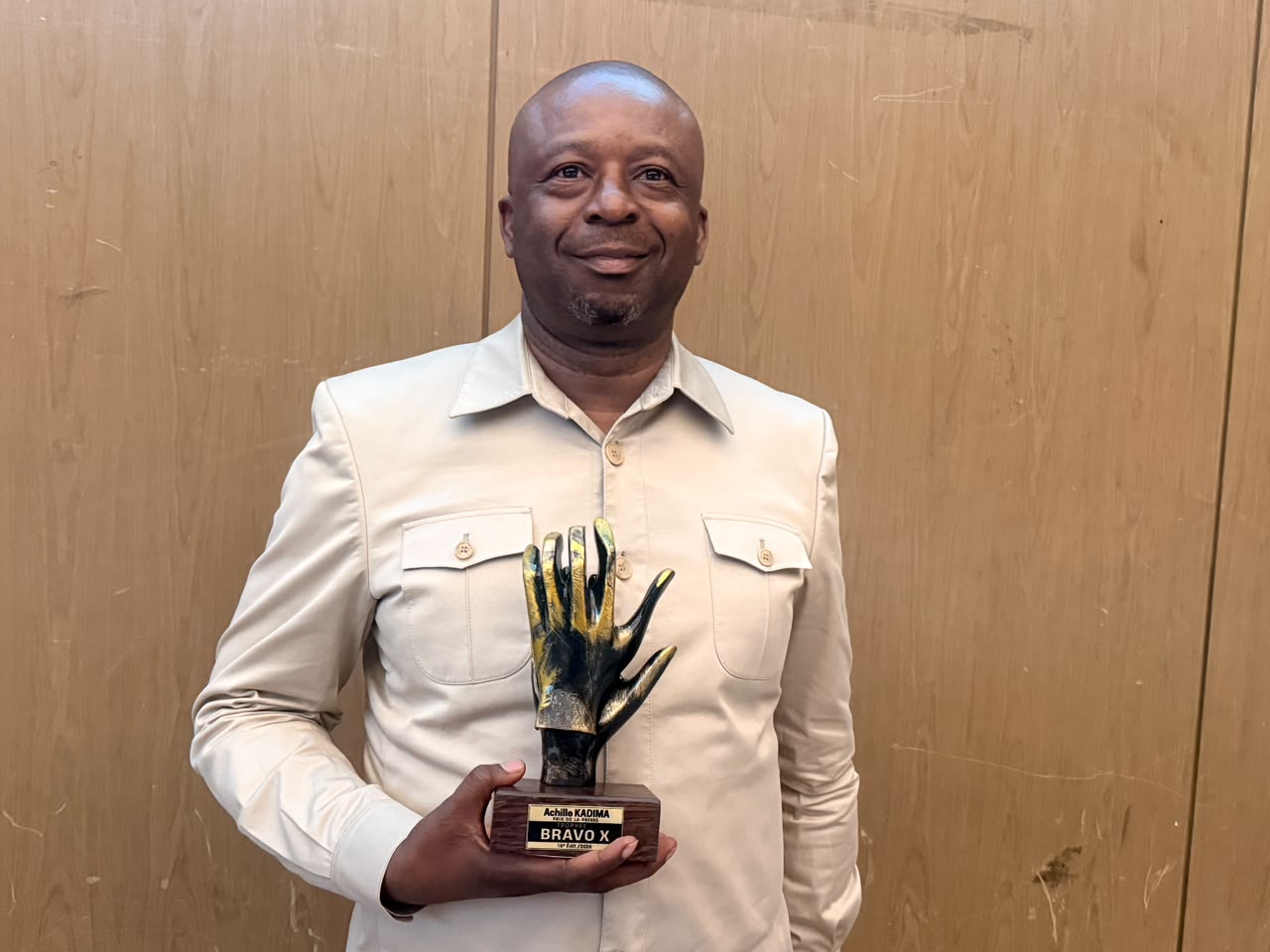 Trophée « Bravo X » : Achille Kadima, patron d’AfricaNews, remporte le prix de la presse