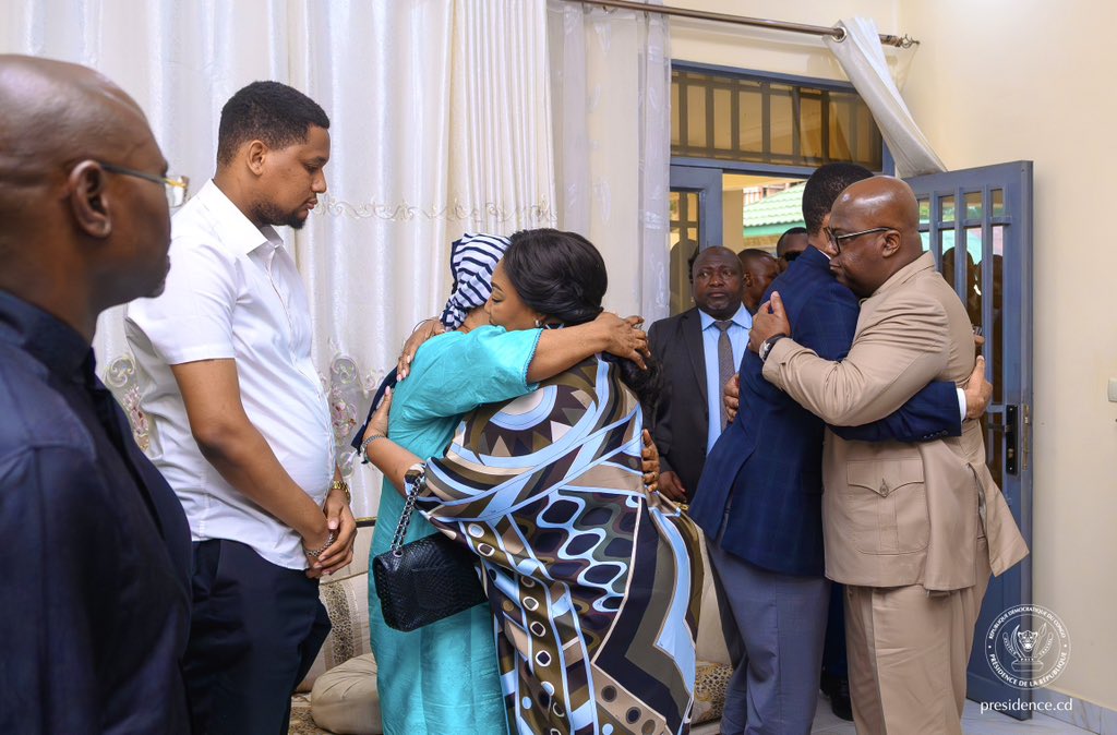 Crash de Kenge : Félix Tshisekedi réconforte les familles des généraux Likulia et Mutombo